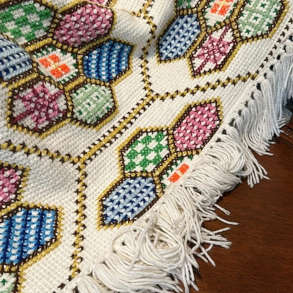 VINTAGE 60'S COTTAGECORE TUNISIAN CROCHET WITH HEXAGON OVERLAY STITCH AFGHAN - Picture 5 of 7